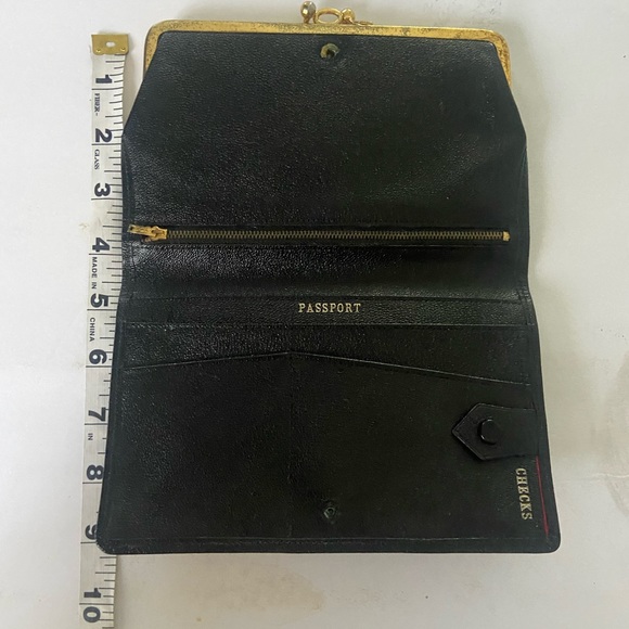 Vintage 1950’s Black and gold clutch - Picture 9 of 11